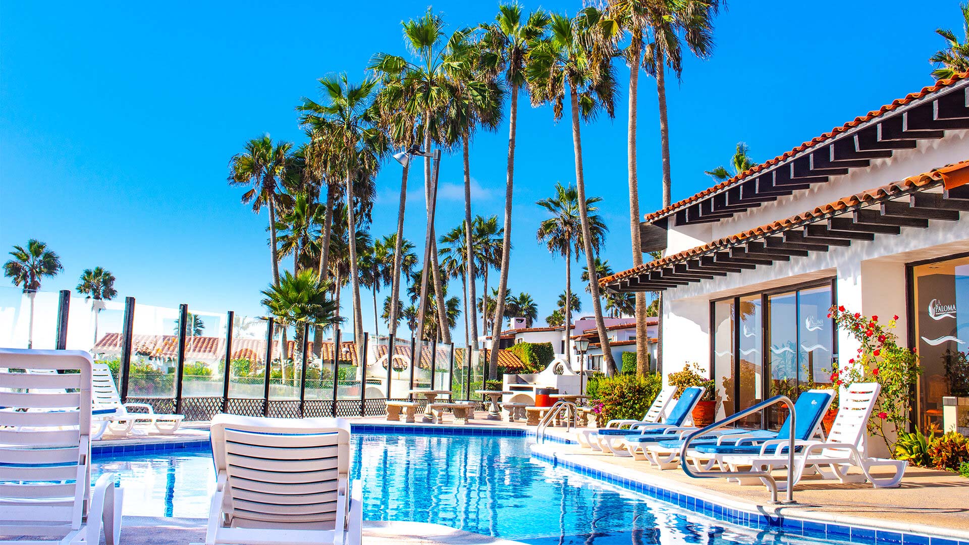 Mar Azul Resort Acapulco: Enjoy the beauty of the Mexican coast, relaxation by the pool, and adventures in the heart of Acapulco.